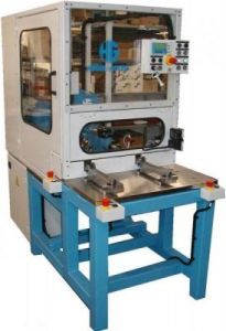 Fast and flexible 2 spindle endmachining machine